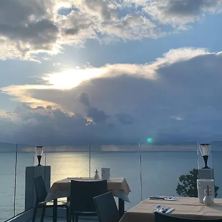 L'oasi Ξενοδοχείο 3*