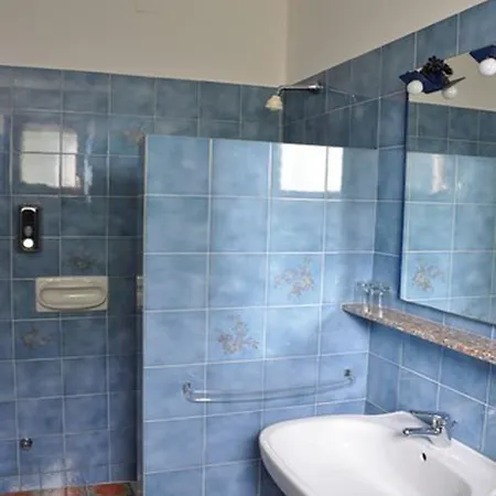 Hotel L'oasi 3*
